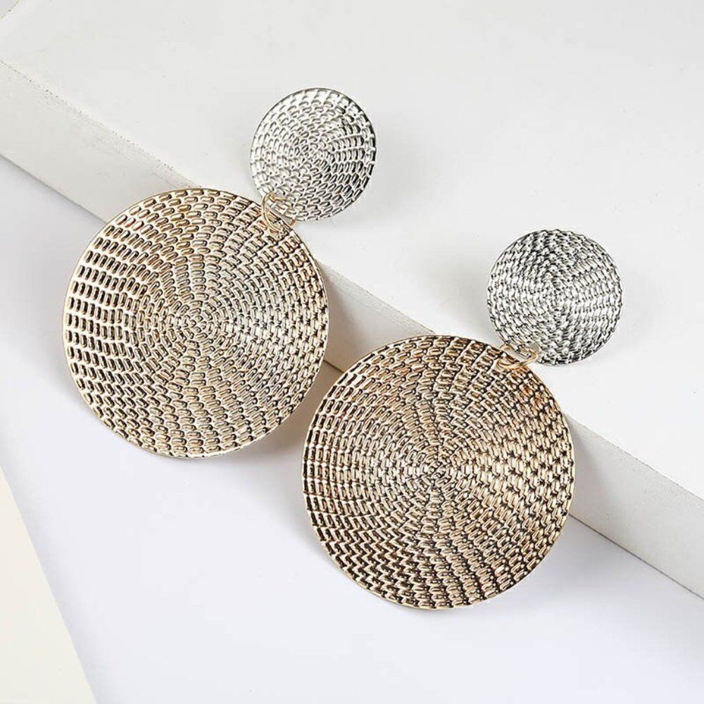 SILVER TEXTURED ROUND GEOMETRIC DANGLE EARRINGS